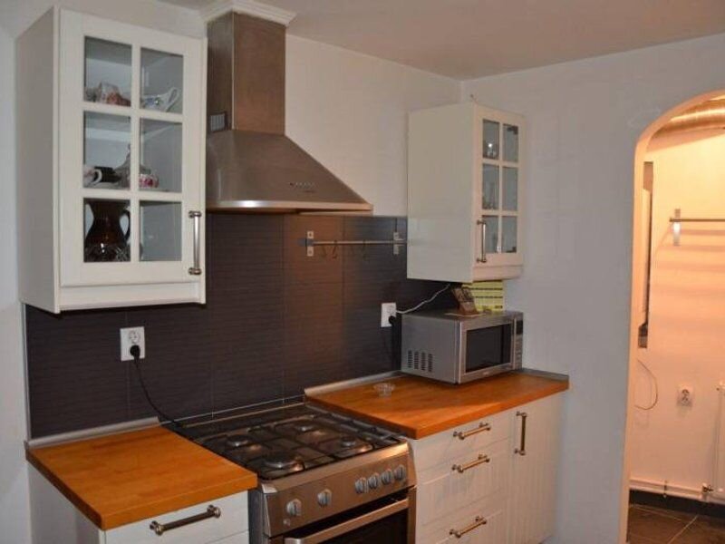 Armeneasca - Universitate  - 6 camere stradal, locatie deosebita